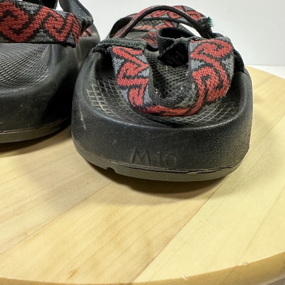 Chaco Z/2 Men\'s Hiking Sport Sandals Toe Loop Size 10 Gray Red Swirl main image 6